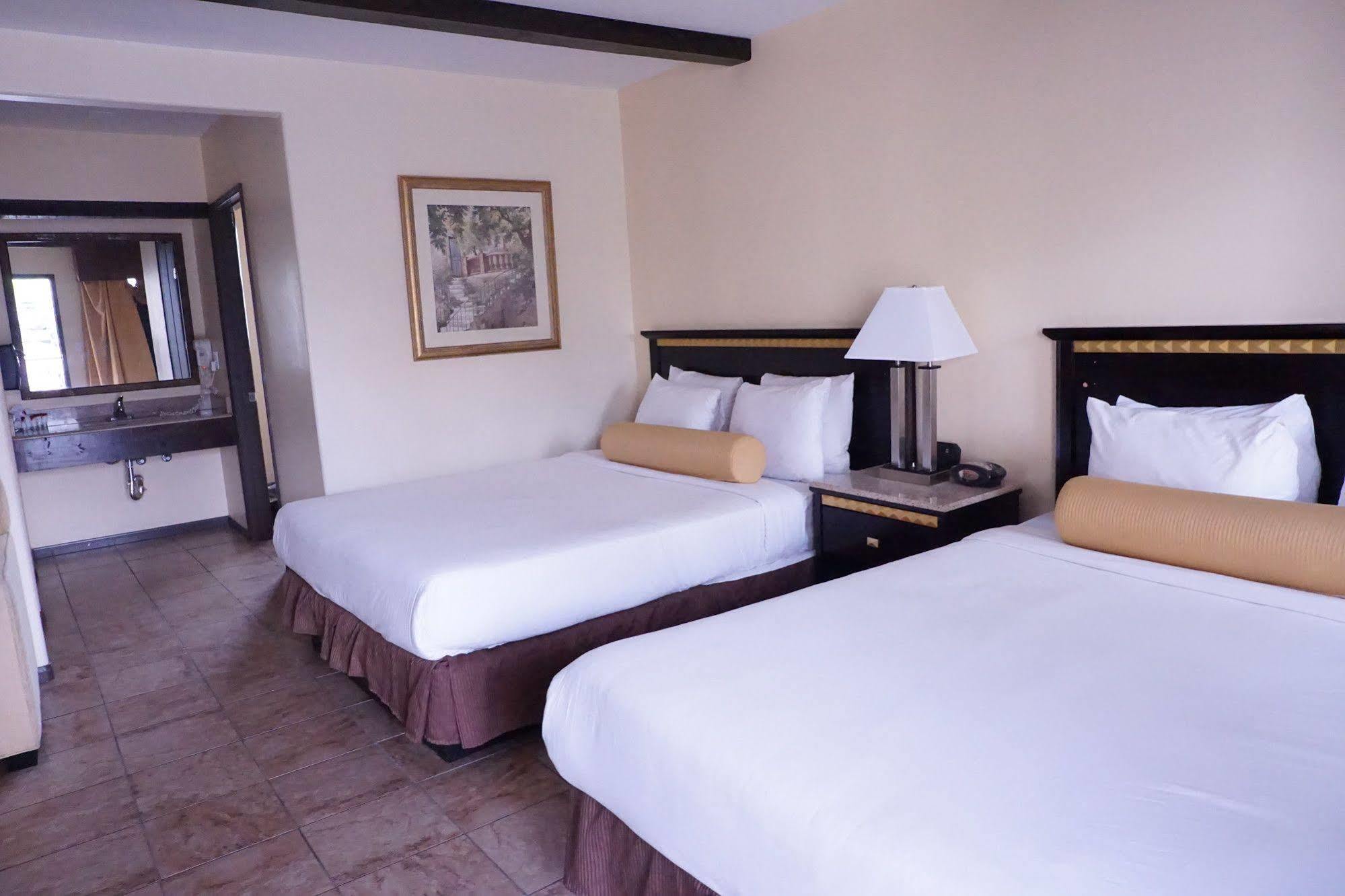 Tuscan Garden Inn Los Angeles Exterior foto